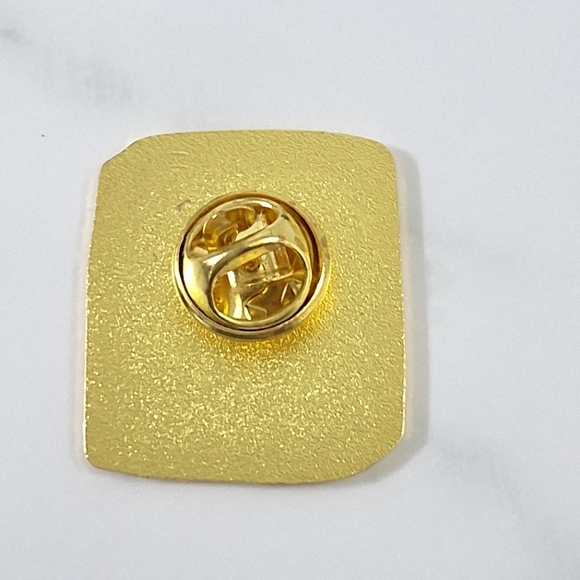 Books Are Magic Enamel Pin, Brooch, NEW - Picture 3 of 4